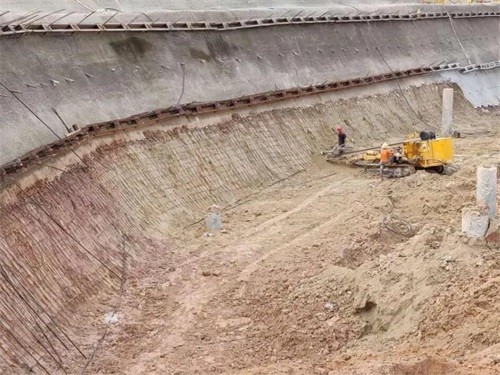 鹤庆基坑边坡加固