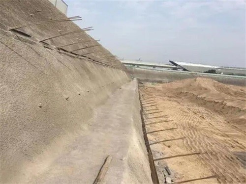 鹤庆河道边坡加固